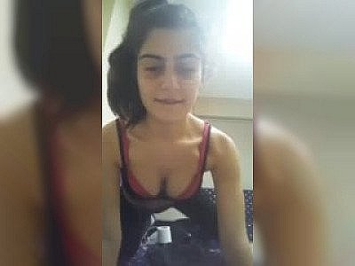 Tugba turkish girl masturbate