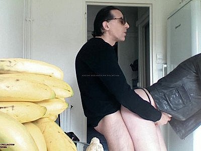 Have known each other for 10 minutes, I take her in my home