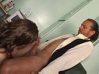 Shemale goddess in latex sucks big cock