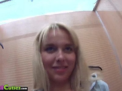 MallCuties - young blonde girl with big boobs - amateur teen