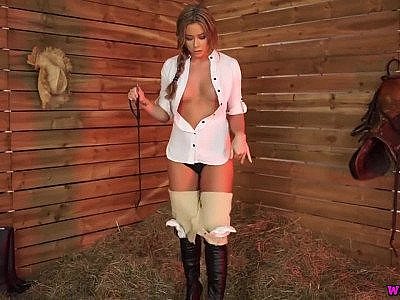 Jennifer aniston striptease