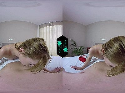 Victoria Daniels is a smoking hot chick