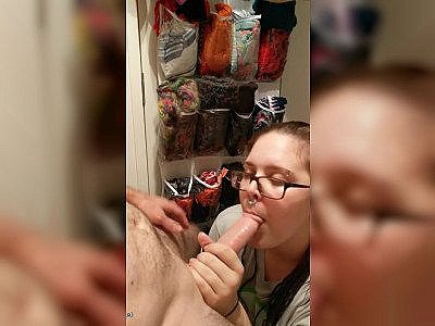 Chubby nerdy bbw blows my cock like no tomorrow