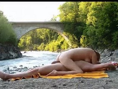 Straight outdoor sounding urethral river 225