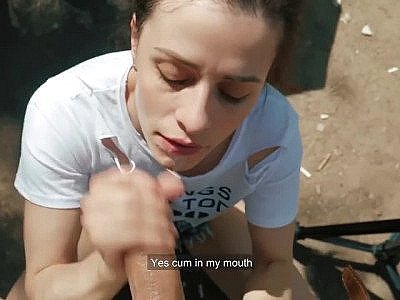 Messy Outdoor Blowjob and Cum Swallow by a Sexy Teen Babe
