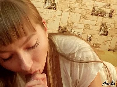 Student loves getting hot cum in her mouth - AmelieLBJlife