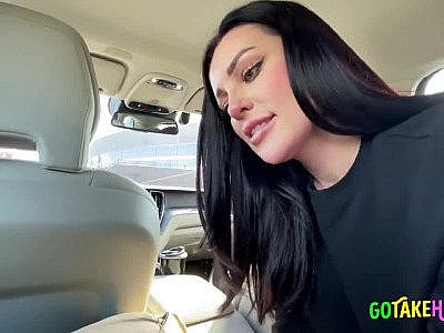 Passers-by Interrupt a Blowjob in a Car