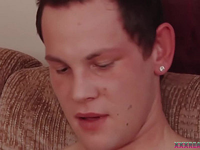 Quickie In Amateur Bedrooms... Short Hair Blondie Get Good Fuck With Husband